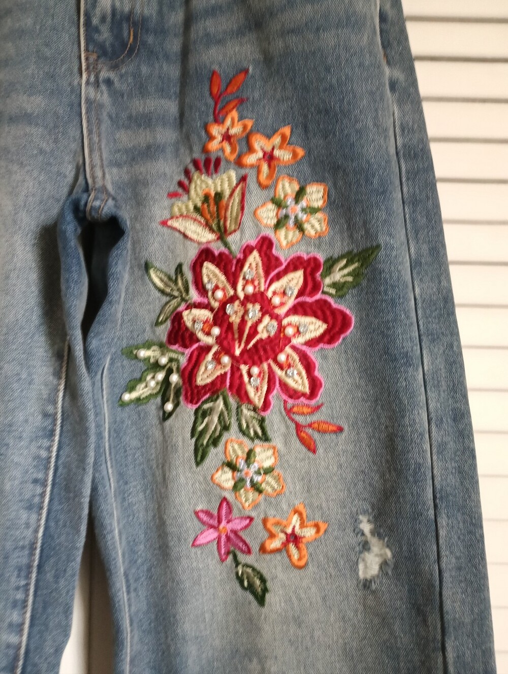 NEW Bohemela Dark Distressed Wash Embroidered Embellished Loose Fit Jeans (26) - Picture 6 of 13